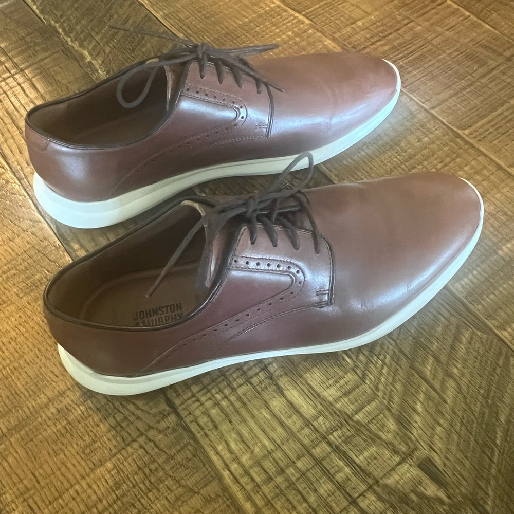 Johnston & Murphy Brown Leather Oxfords